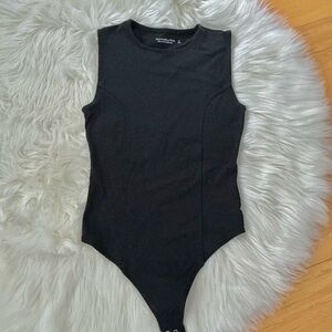 Abercrombie & Fitch Black Sleeveless Crew Neck Bodysuit Size Small